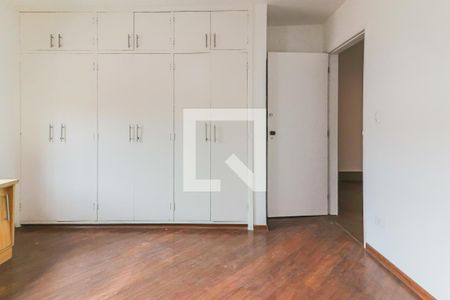 Casa à venda com 477m², 5 quartos e 6 vagas Casa à venda com 477m², 5 quartos e 6 vagasSuite 3