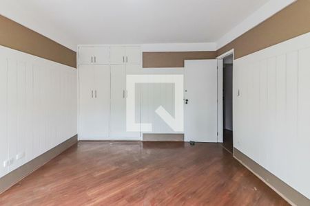 Casa à venda com 477m², 5 quartos e 6 vagas Casa à venda com 477m², 5 quartos e 6 vagasSuite 1