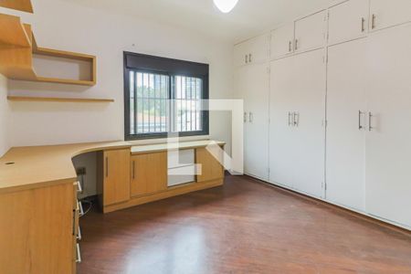 Casa à venda com 477m², 5 quartos e 6 vagas Casa à venda com 477m², 5 quartos e 6 vagasSuite 3