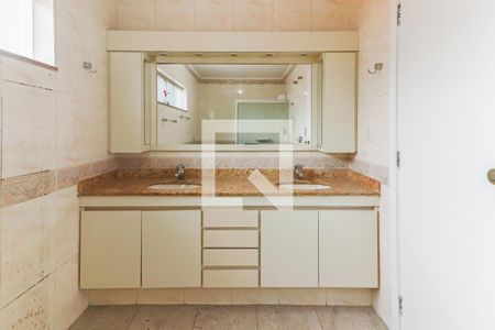 Casa à venda com 477m², 5 quartos e 6 vagas Casa à venda com 477m², 5 quartos e 6 vagasSuite 4