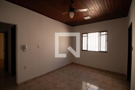 Sala de casa para alugar com 2 quartos, 100m² em Vila Nivi, São Paulo