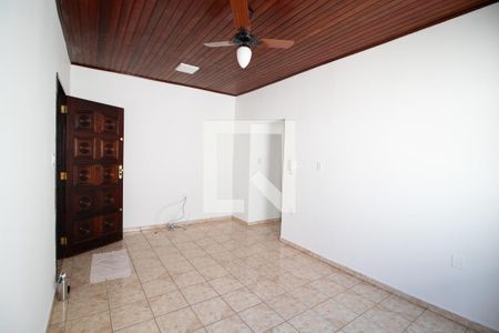 Sala de casa para alugar com 3 quartos, 100m² em Vila Nivi, São Paulo