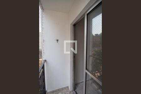 Sala / Varanda de apartamento para alugar com 2 quartos, 48m² em Vila Carmosina, São Paulo