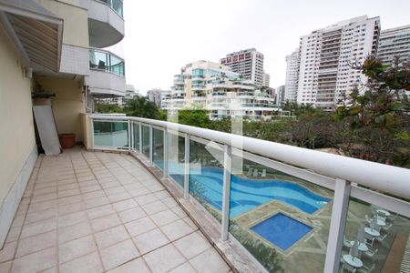 Varanda de apartamento à venda com 2 quartos, 178m² em Barra da Tijuca, Rio de Janeiro