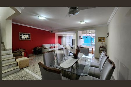 Sala de casa para alugar com 4 quartos, 260m² em Embaré, Santos