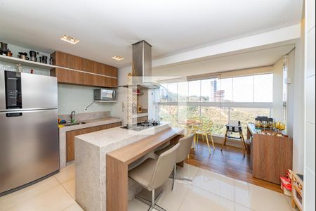 Cozinha de apartamento à venda com 3 quartos, 86m² em Vila da Serra, Nova Lima