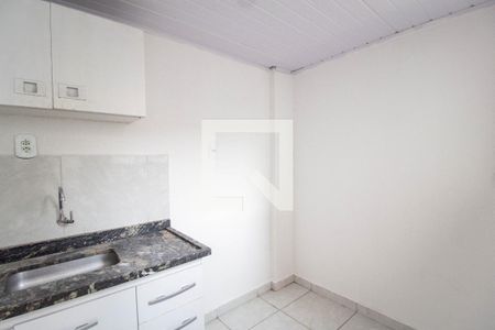 Cozinha de casa para alugar com 1 quarto, 35m² em Vila Albertina, São Paulo