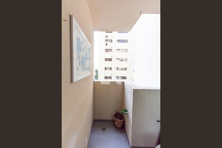 Varanda  de apartamento à venda com 1 quarto, 40m² em Indianópolis, São Paulo