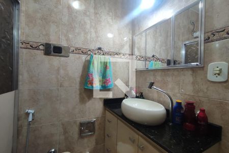 Apartamento à venda com 67m², 4 quartos e 1 vaga Apartamento à venda com 67m², 4 quartos e 1 vagaBanheiro Social