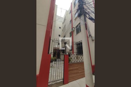 Apartamento à venda com 67m², 4 quartos e 1 vaga Apartamento à venda com 67m², 4 quartos e 1 vagaFachada