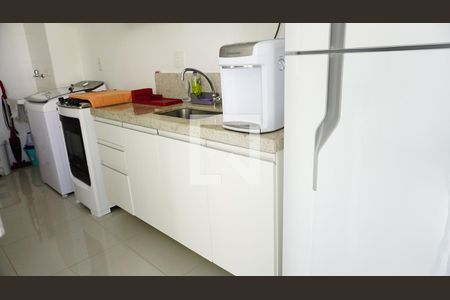 Cozinha de apartamento para alugar com 2 quartos, 81m² em Barra Olímpica, Rio de Janeiro