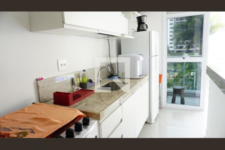 Cozinha de apartamento para alugar com 2 quartos, 81m² em Barra Olímpica, Rio de Janeiro