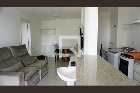 Sala / Cozinha de apartamento para alugar com 2 quartos, 81m² em Barra Olímpica, Rio de Janeiro