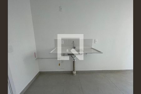 Sala/Cozinha de apartamento para alugar com 2 quartos, 34m² em Jardim Celeste, São Paulo