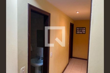 Casa à venda com 4 quartos, 185m² em Serra Grande, Niterói