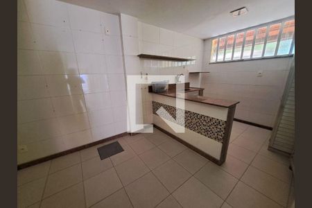 Casa à venda com 4 quartos, 440m² em Centro, Niterói