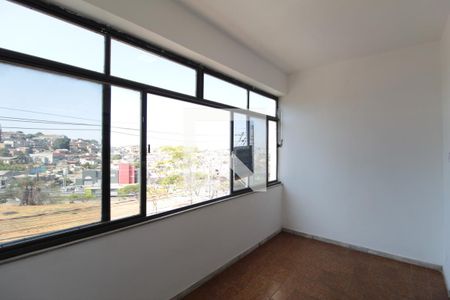 Sala e Quarto de kitnet/studio para alugar com 1 quarto, 60m² em Nova Cachoeirinha, Belo Horizonte