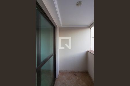 Varanda da Sala de apartamento para alugar com 3 quartos, 103m² em Santa Mônica, Uberlândia