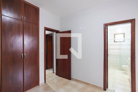 Suite de apartamento para alugar com 3 quartos, 103m² em Santa Mônica, Uberlândia