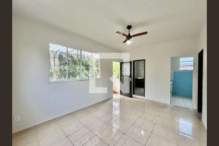 Sala de casa para alugar com 1 quarto, 98m² em Taquara, Rio de Janeiro