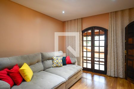 Sala de casa à venda com 3 quartos, 216m² em Vila Liviero, São Paulo