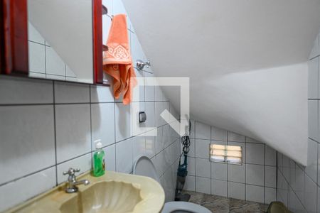 Lavabo de casa à venda com 3 quartos, 216m² em Vila Liviero, São Paulo