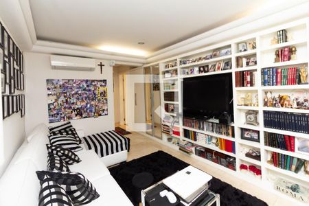 Apartamento para alugar com 300m², 4 quartos e 4 vagas Apartamento para alugar com 300m², 4 quartos e 4 vagasSala de TV