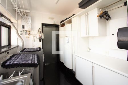 Apartamento para alugar com 300m², 4 quartos e 4 vagas Apartamento para alugar com 300m², 4 quartos e 4 vagasÁrea de Serviço