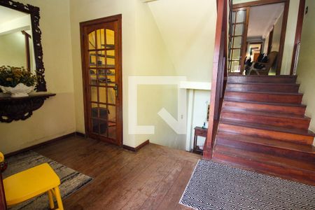 Hall de entrada de casa à venda com 3 quartos, 350m² em Partenon, Porto Alegre