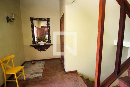 Hall de entrada de casa à venda com 3 quartos, 350m² em Partenon, Porto Alegre