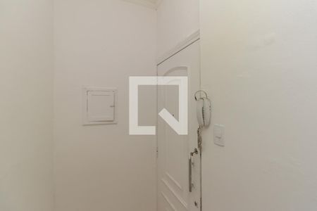 Hall de Entrada de apartamento à venda com 1 quarto, 32m² em Vila Buarque, São Paulo