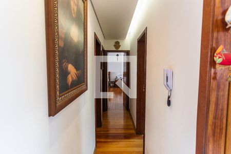 Corredor de apartamento à venda com 3 quartos, 113m² em Grajaú, Belo Horizonte