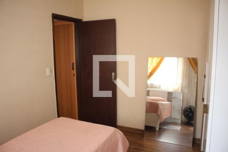 Quarto 2 de apartamento à venda com 2 quartos, 50m² em Cardoso, Contagem