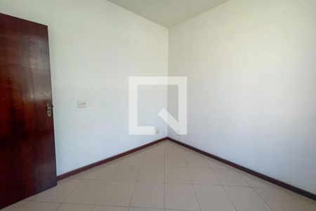 Quarto 1 de apartamento para alugar com 2 quartos, 65m² em Jardim Vinte E Cinco de Agosto, Duque de Caxias