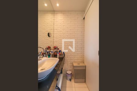 Banheiro de apartamento à venda com 1 quarto, 61m² em Melville Empresarial Ii, Barueri