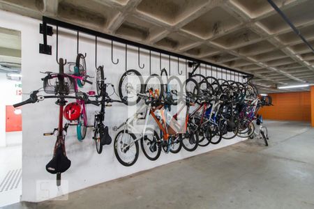 Apartamento à venda com 61m², 1 quarto e 2 vagas Apartamento à venda com 61m², 1 quarto e 2 vagasÁrea Comum