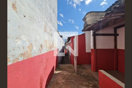 Casa à venda com 80m², 3 quartos e 2 vagas Casa à venda com 80m², 3 quartos e 2 vagas Edícula e Area de Serviço