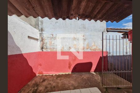 Casa à venda com 80m², 3 quartos e 2 vagas Casa à venda com 80m², 3 quartos e 2 vagas Edícula e Area de Serviço