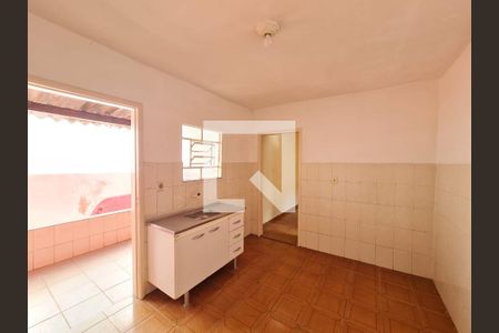 Casa à venda com 80m², 3 quartos e 2 vagas Casa à venda com 80m², 3 quartos e 2 vagas Edícula Cozinha