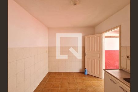 Casa à venda com 80m², 3 quartos e 2 vagas Casa à venda com 80m², 3 quartos e 2 vagas Edícula Cozinha