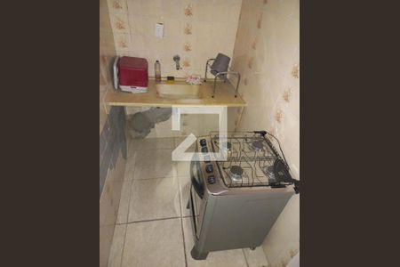 Cozinha de apartamento para alugar com 1 quarto, 30m² em Centro, São Vicente