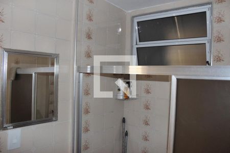 Banheiro de apartamento para alugar com 1 quarto, 30m² em Centro, São Vicente