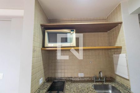 Sala/Cozinha de apartamento para alugar com 1 quarto, 49m² em Centro, São José dos Pinhais