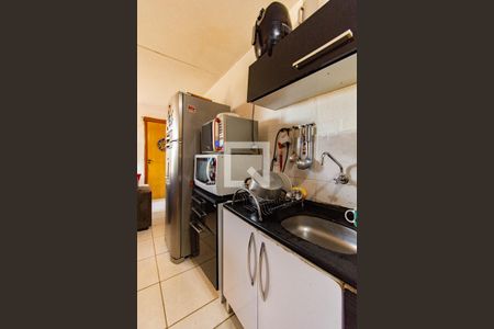 Cozinha de apartamento à venda com 2 quartos, 40m² em Olaria, Canoas