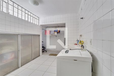 Casa à venda com 3 quartos, 260m² em Chácara Monte Alegre, São Paulo