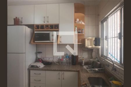 Casa à venda com 5 quartos, 250m² em Quitaúna, Osasco