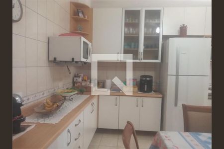 Casa à venda com 5 quartos, 250m² em Quitaúna, Osasco