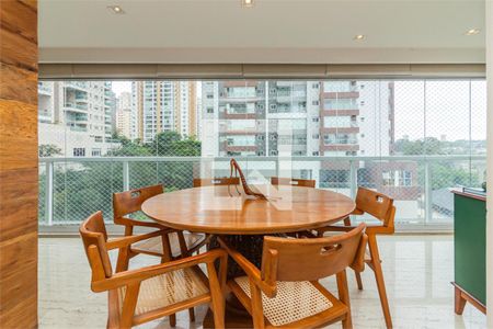 Apartamento à venda com 3 quartos, 210m² em Campo Belo, São Paulo