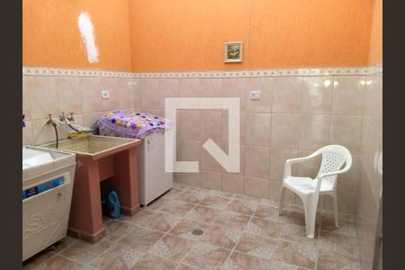 Casa à venda com 3 quartos, 221m² em Vila Camilópolis, Santo André