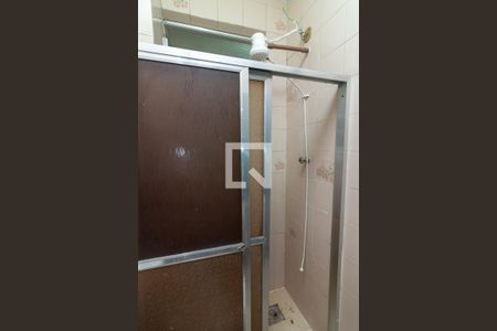 Banheiro de apartamento para alugar com 1 quarto, 51m² em Vaz Lobo, Rio de Janeiro